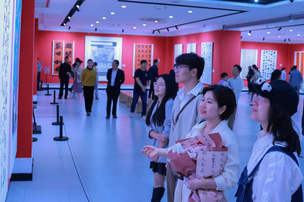 以“智绘青春”展现多元艺术生态 连云港第三届青年艺术周启幕 - 第7张 | 大陆桥视野 以“智绘青春”展现多元艺术生态 连云港第三届青年艺术周启幕 - 第7张 | 大陆桥视野