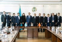 连云港港领导受邀出席哈铁创新中心启动仪式